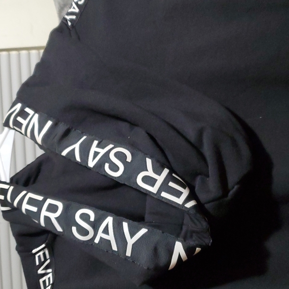 Sweater - Picture 7 of 9